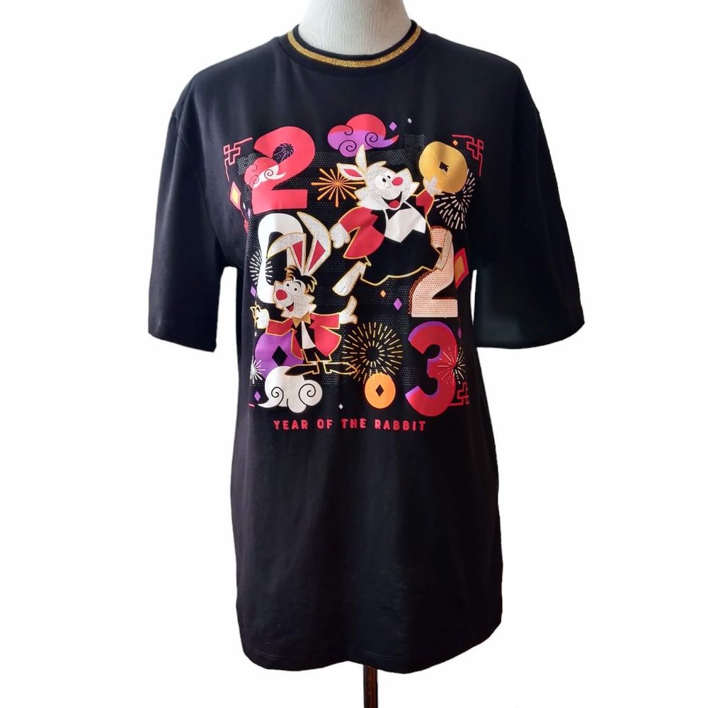Disney Unisex 2023 Year Of The Rabbit March Hare White Rabbit T-Shirt Top S